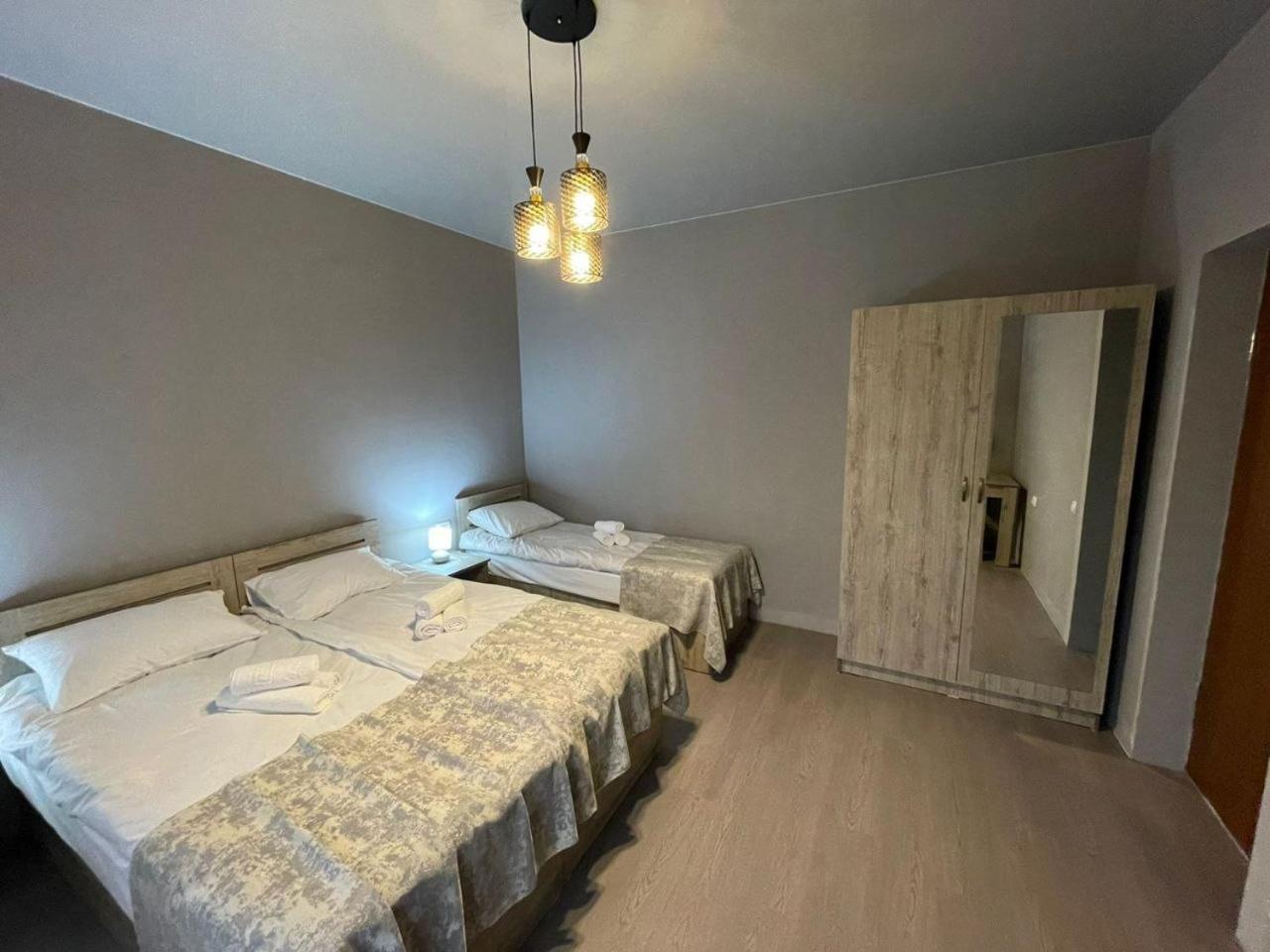 Hotel Lumi Zugdidi Extérieur photo