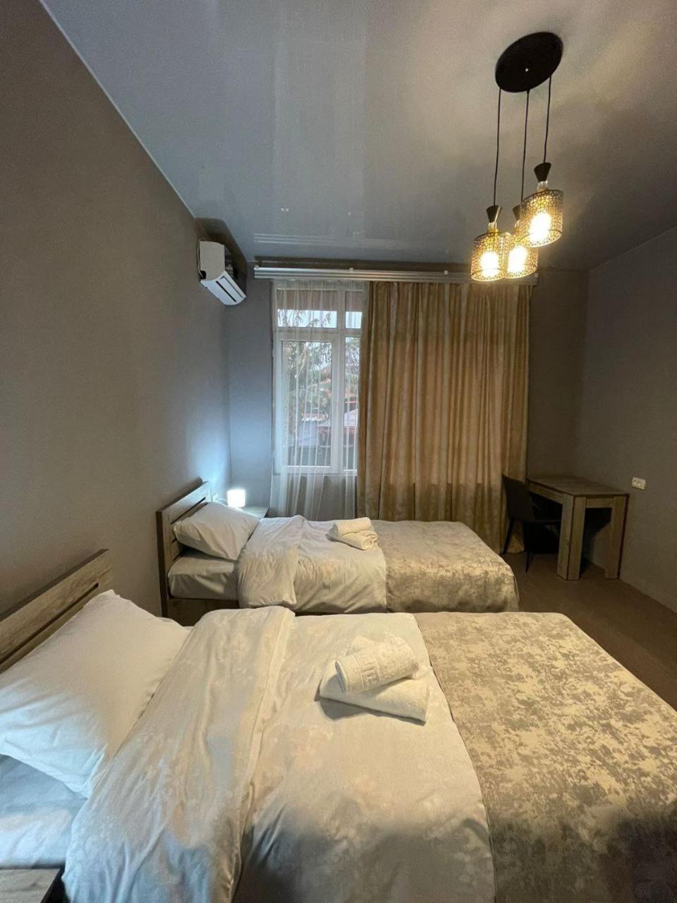 Hotel Lumi Zugdidi Extérieur photo