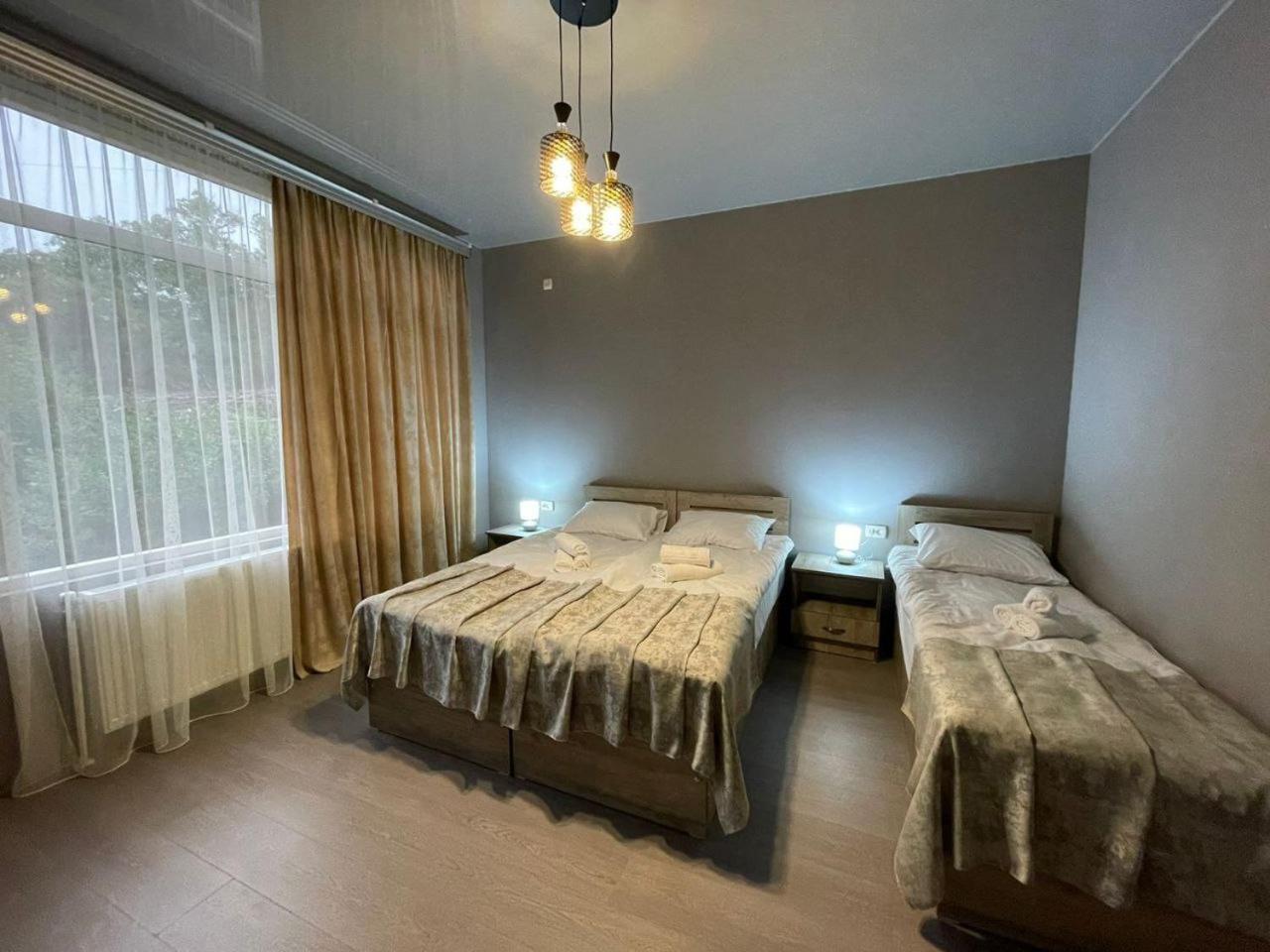 Hotel Lumi Zugdidi Extérieur photo